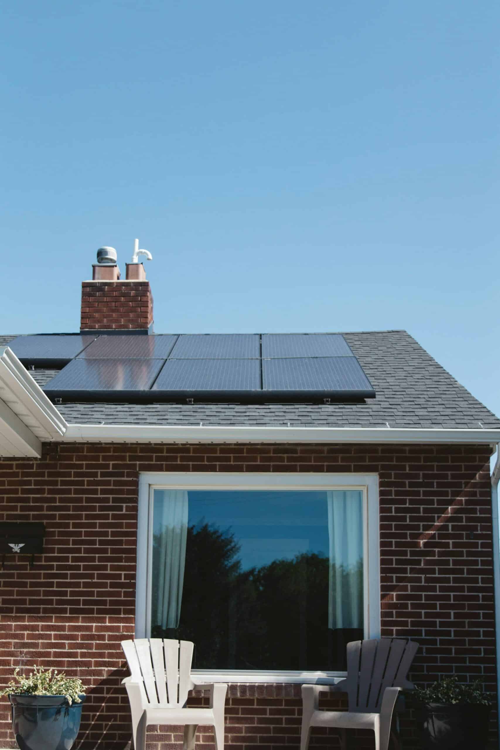 Assicurare i pannelli solari: Guida completa per proteggere il tuo impianto fotovoltaico