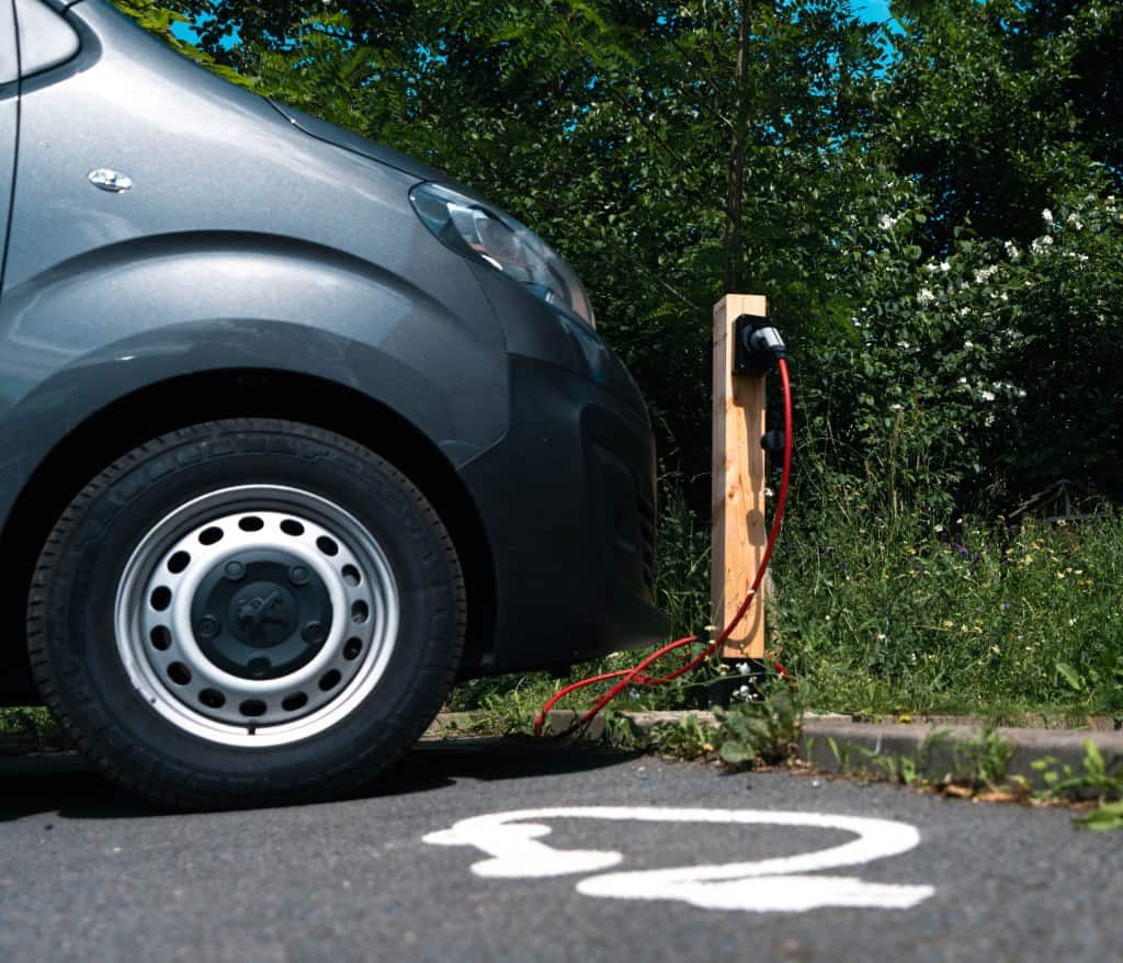 Bonus veicoli elettrici 2025: incentivi, requisiti e novità in Italia