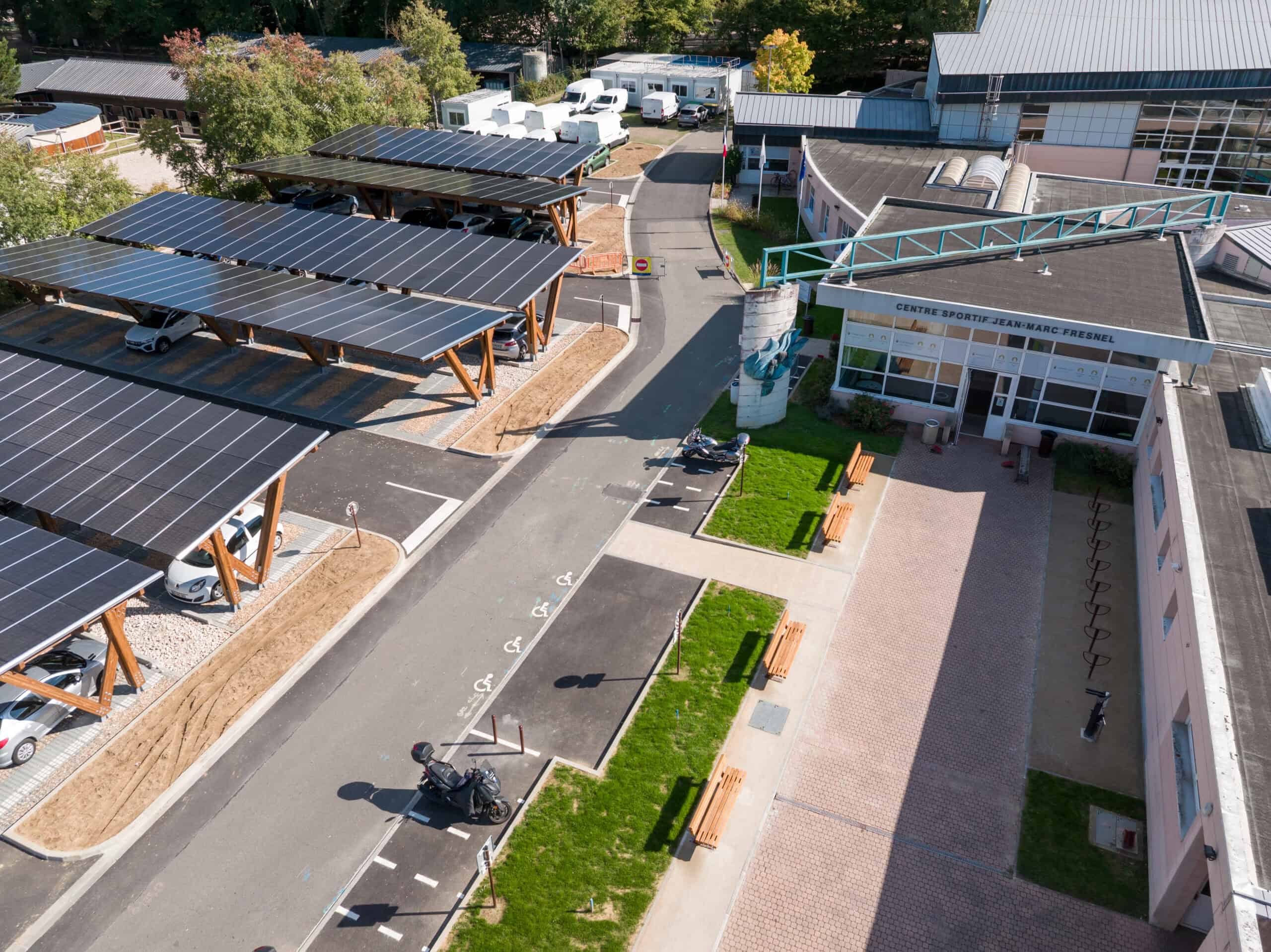 Grande impianto fotovoltaico aziendale per una comunità energetica